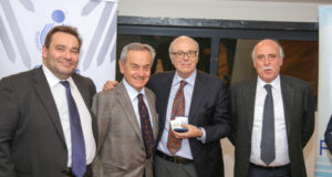 Luciano Cecchi, primo a destra