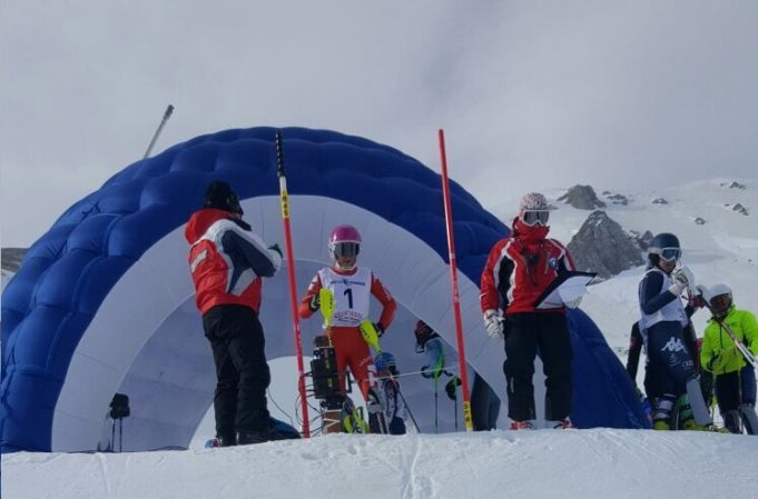 Partenza slalom femminile a Ovindoli