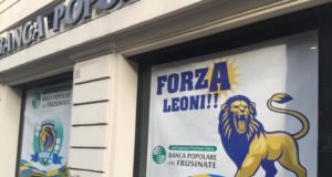 L'ingresso di uno sportello della Banca Popolare del Frusinate, sponsor di maglia del Frosinone calcio