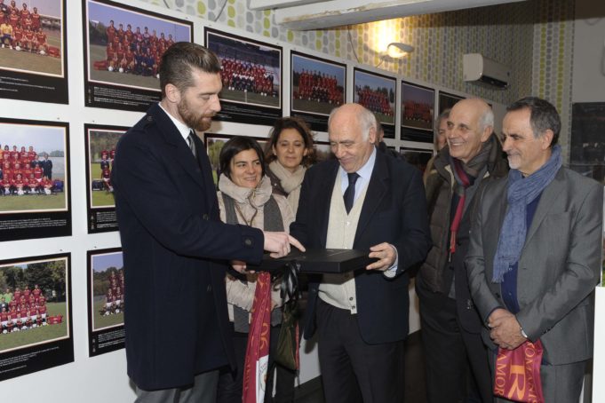 DeSanctis dona la maglia di Totti